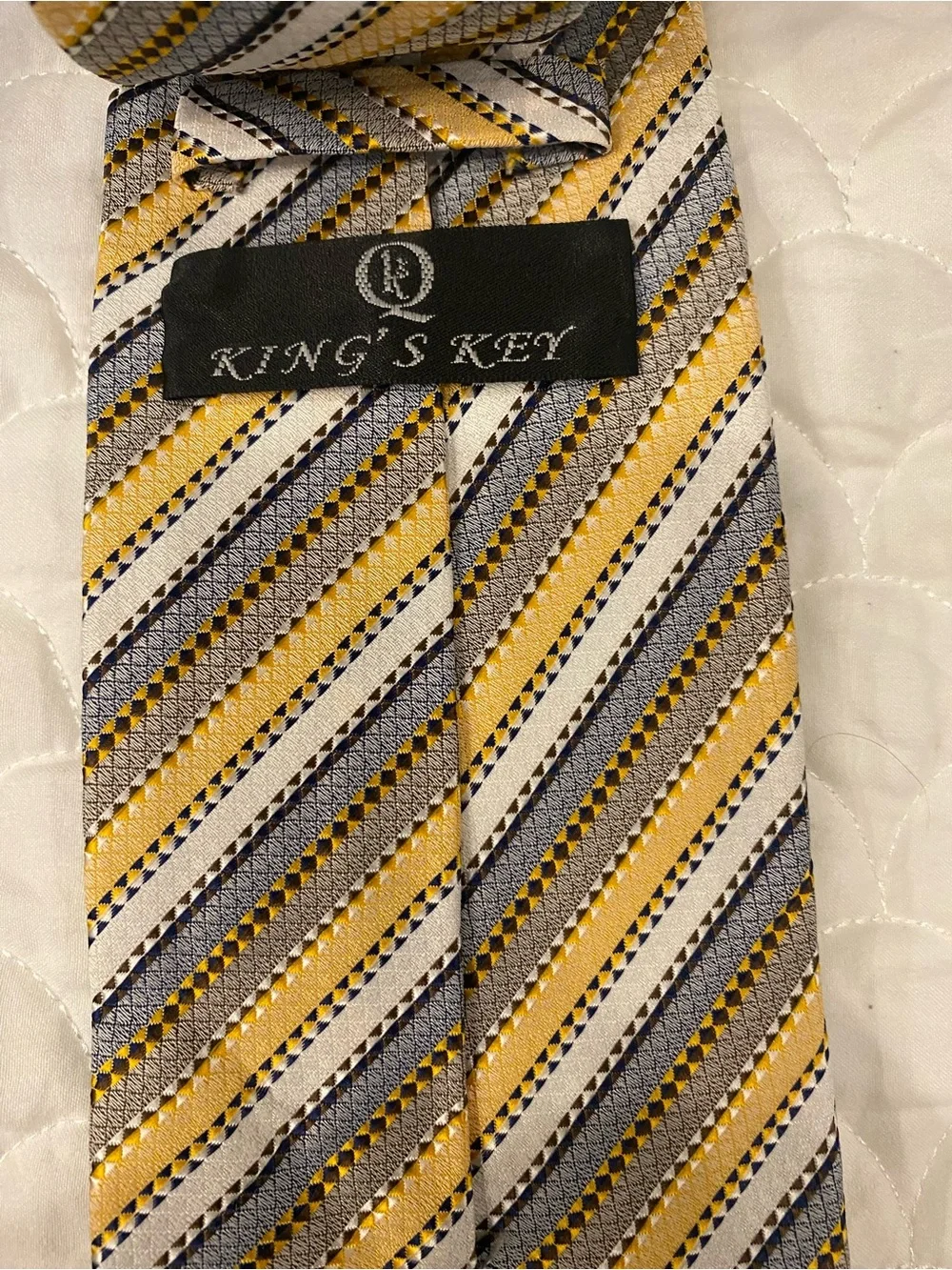 Kings Key vintage tie